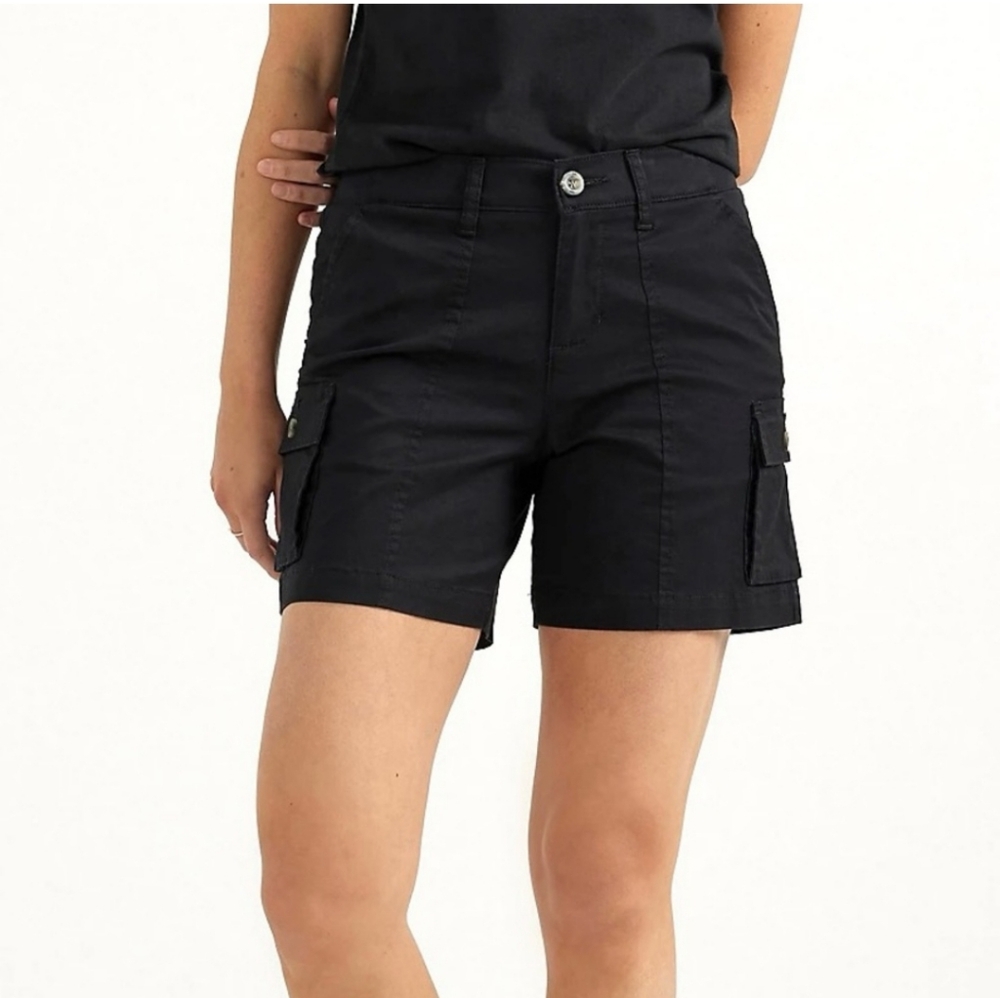 LEE Black Mid- Rise Bermuda Cargo Shorts NWT!